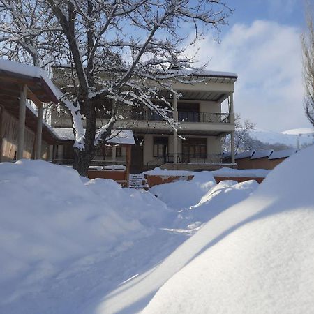Зона Отдых Apachi В Горах Чимган Chimgan Exterior foto
